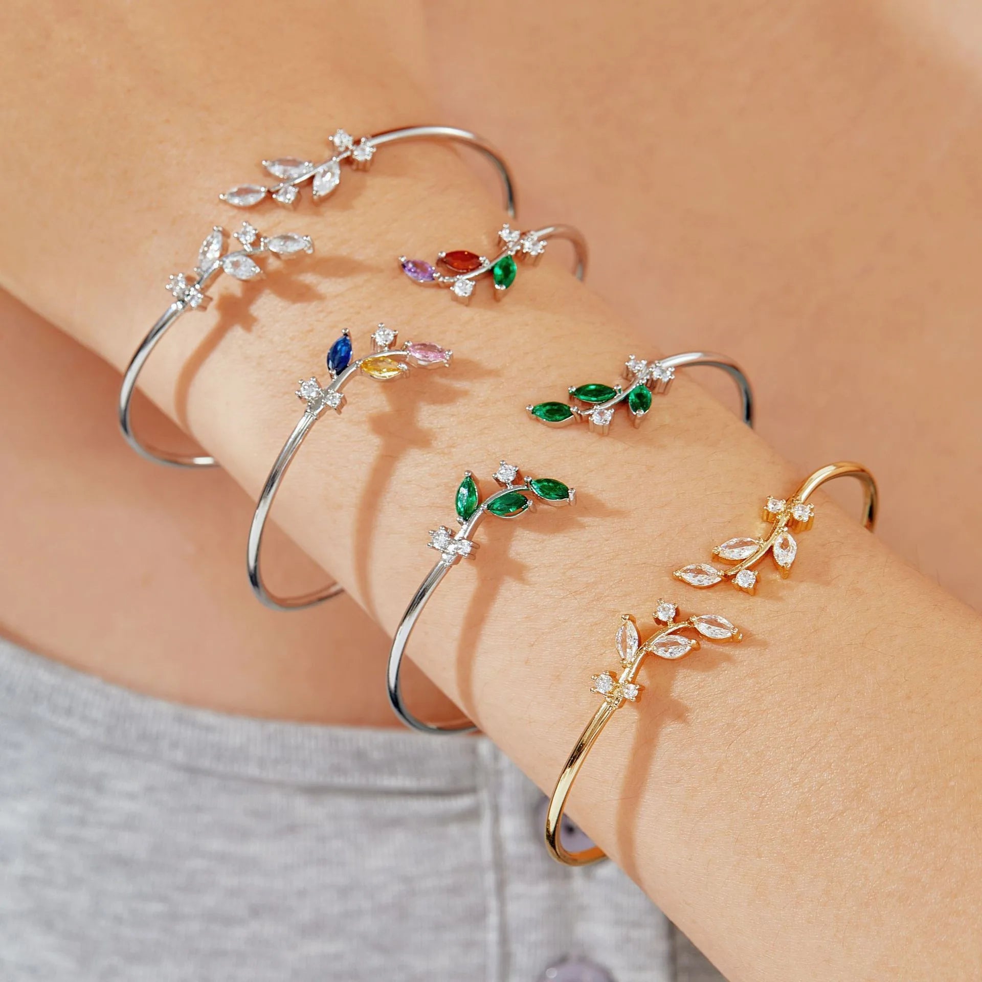 Floral Zircon Steel Bangle