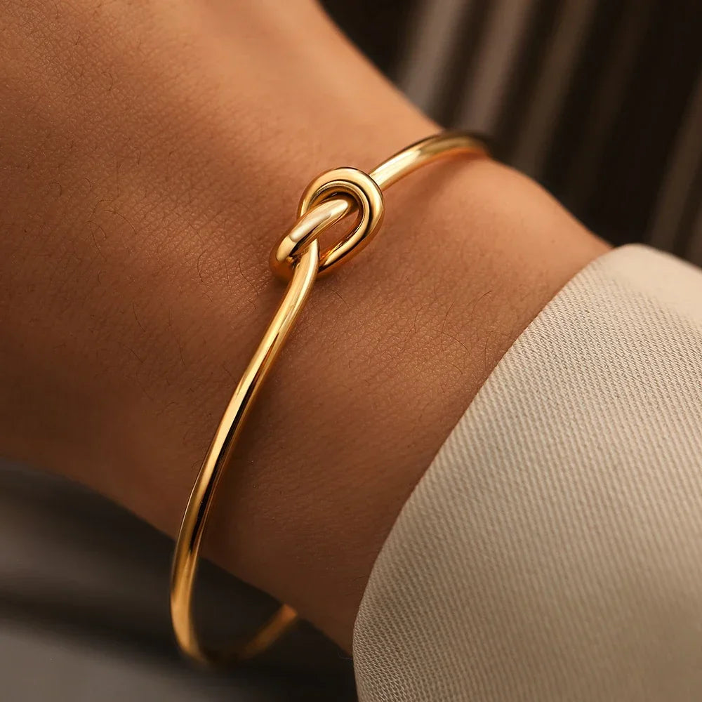 Street Twist Bracelet
