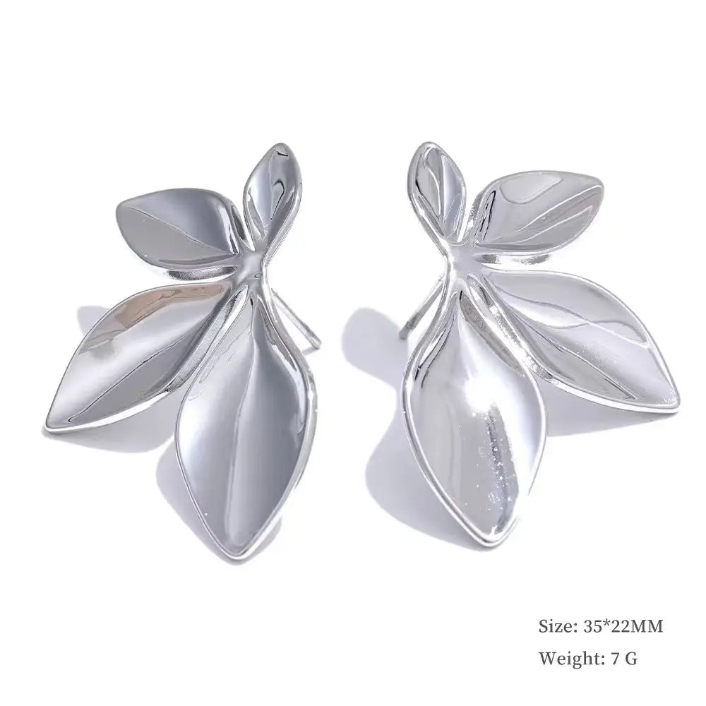 Leaf Elegance Stud Earrings
