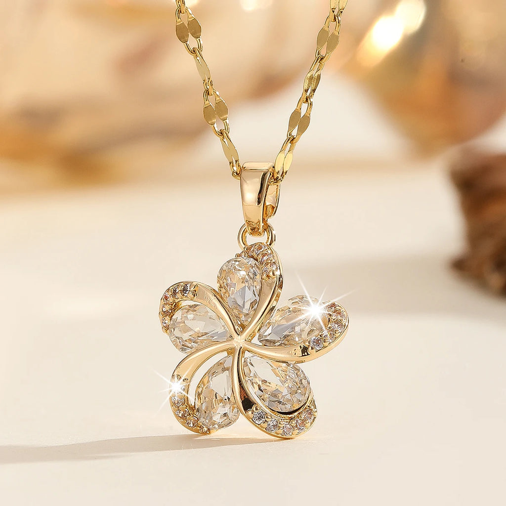 Bloom Zircon Necklace