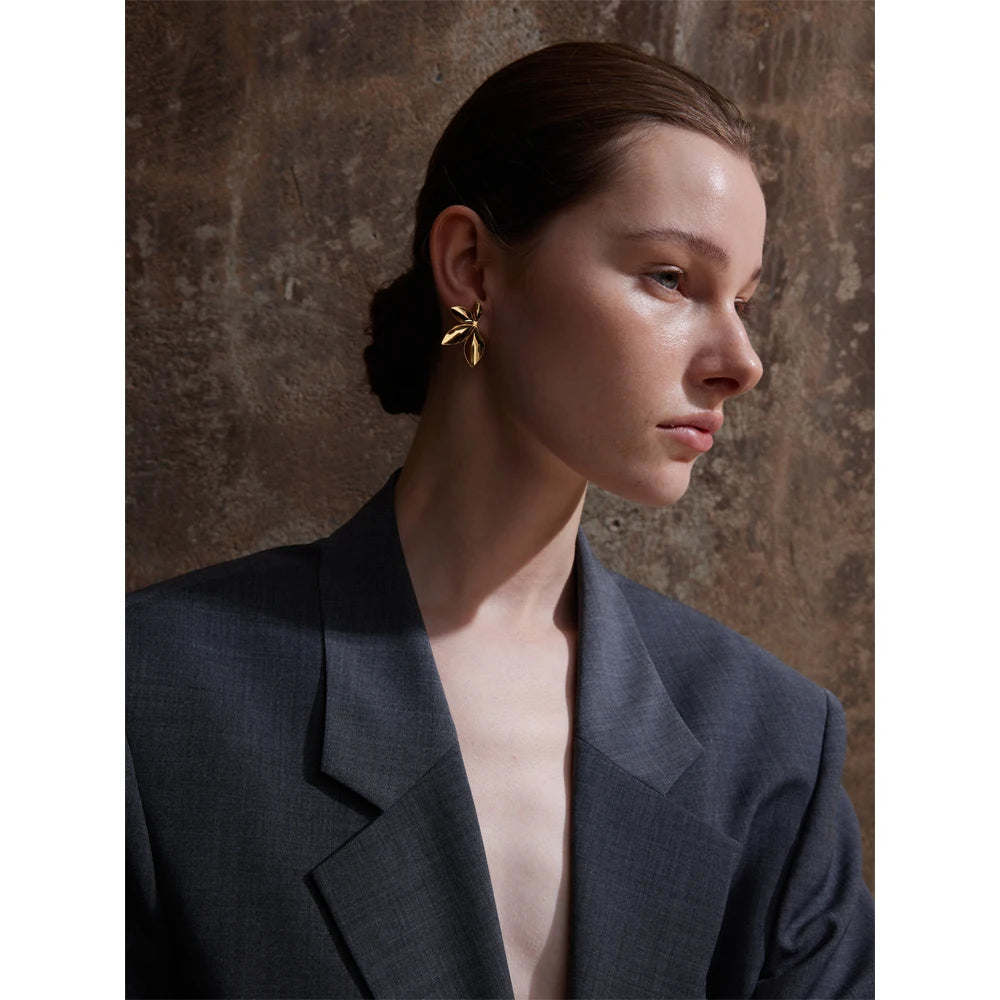 Leaf Elegance Stud Earrings
