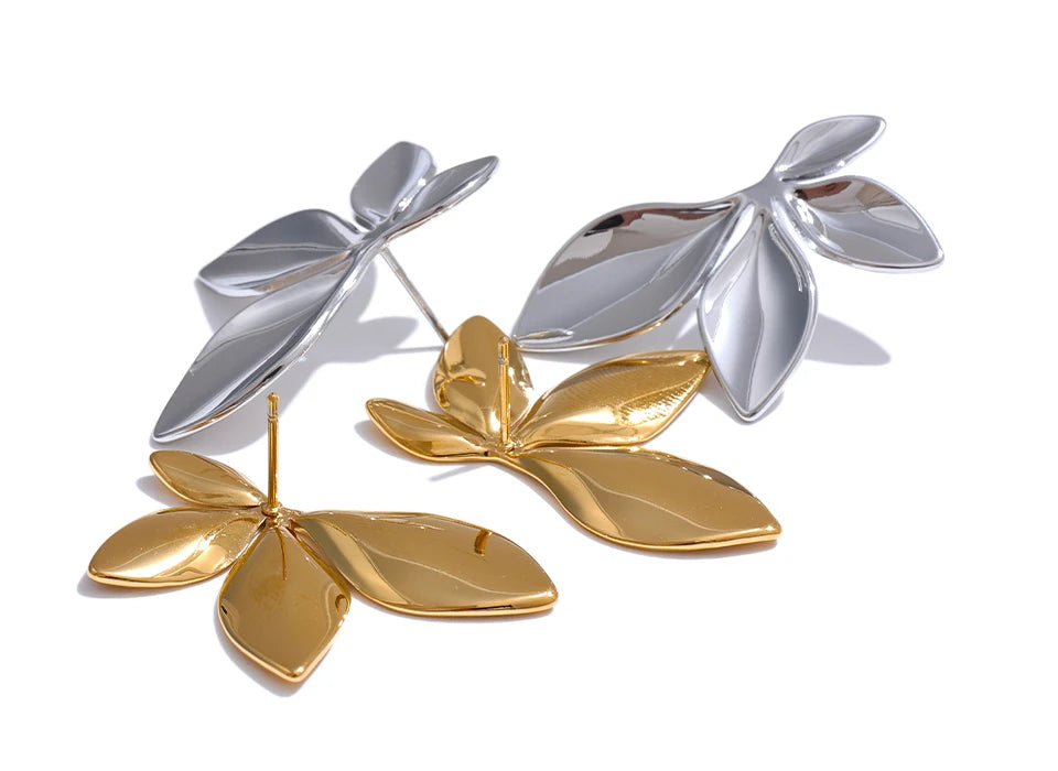 Leaf Elegance Stud Earrings